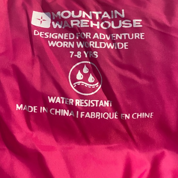 Mountain Warehouse water resistant vest, size 7-8 years - Picture 4 of 5